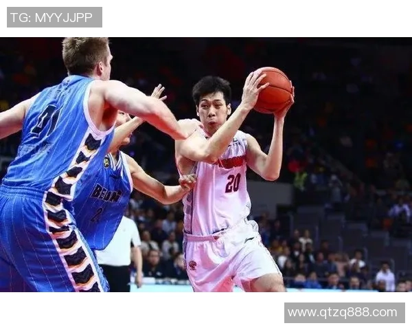 任骏飞领衔广东队奋战CBA季后赛展现篮球风采与团队精神