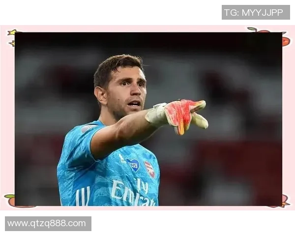 马丁内斯：从足球场上的传奇到生活中的真实故事